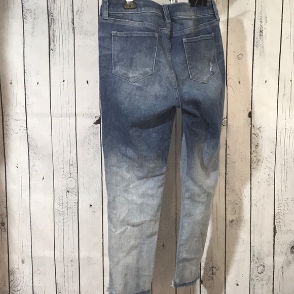 NY & Company SOHO boyfriend jeans distressed cropped stretch - Picture 4 of 9